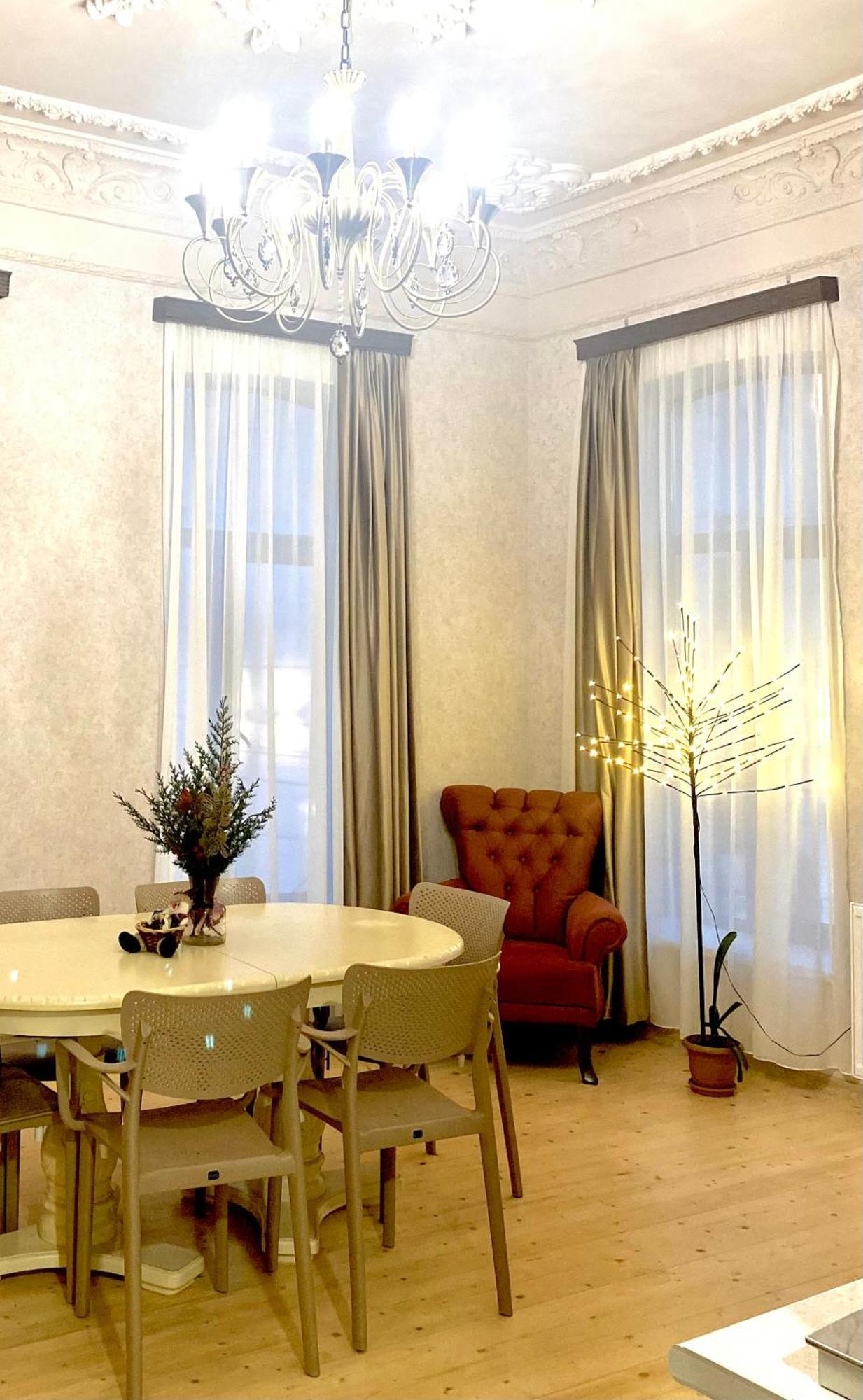 Moedani-Very Center Apartments In Kutaisi Esterno foto
